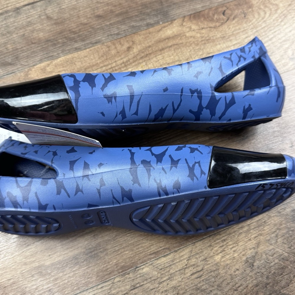 Crocs Cap Toe Ballet Flats Casual Shoes Shiny Toe Slip On 12300 Blue Black US 8 - Picture 4 of 8